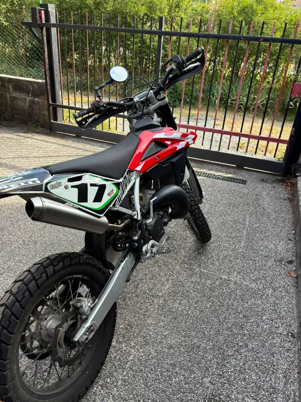 Husqvarna WR 125 (2012) (2)