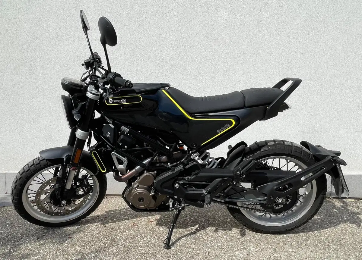 Husqvarna Svartpilen 401 (2018 - 19) (2)