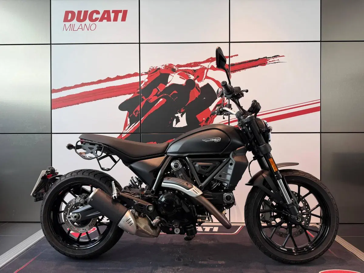 Ducati Scrambler 800 Icon Dark (2025 - 26)