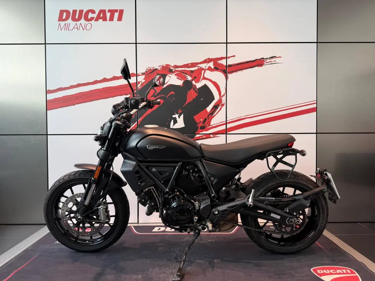 Ducati Scrambler 800 Icon Dark (2025 - 26) (14)