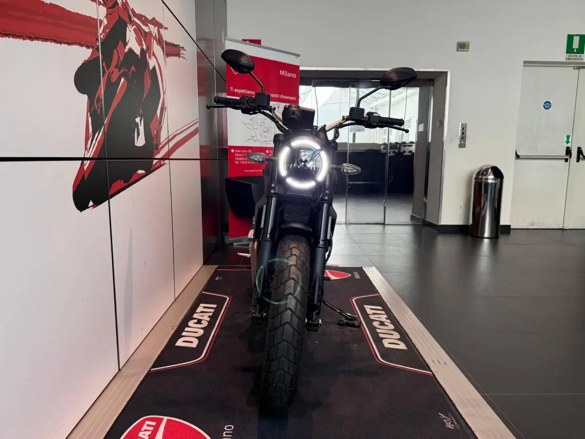 Ducati Scrambler 800 Icon Dark (2025 - 26) (16)
