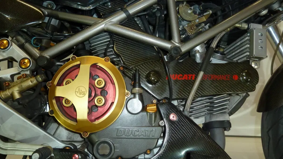 Ducati Monster 900 I.E. (1999 - 02) (2)