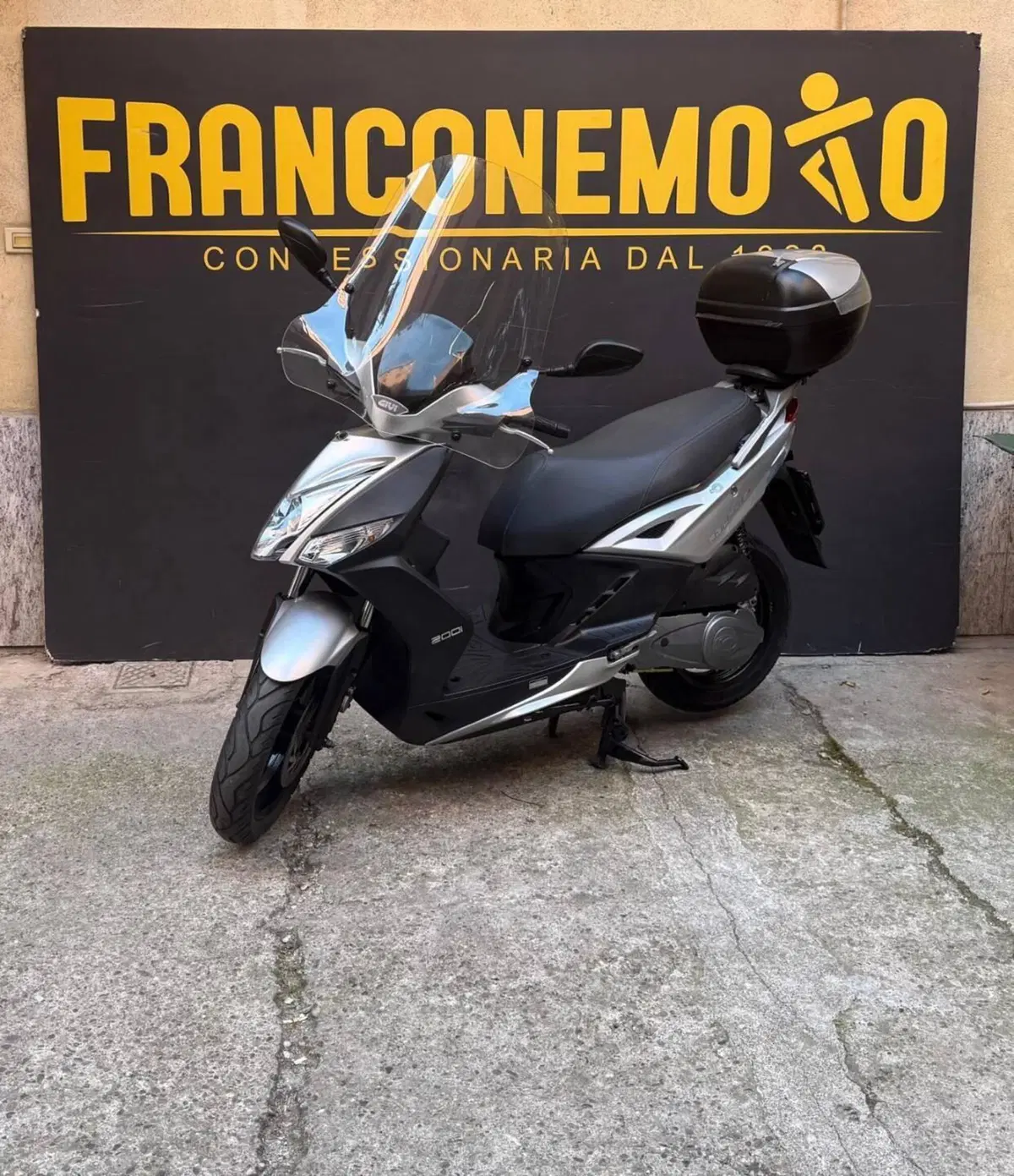 Kymco Agility 200i R16 + (2014 - 17) (3)