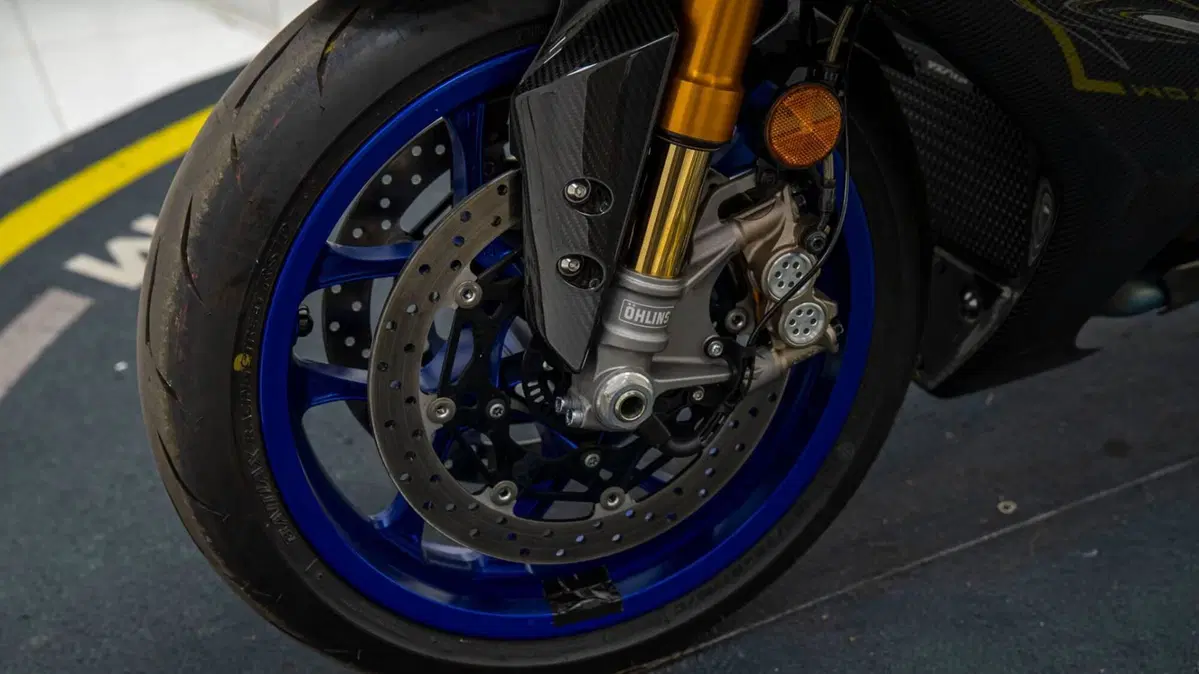 Yamaha YZF R1M (2020 - 25) (14)