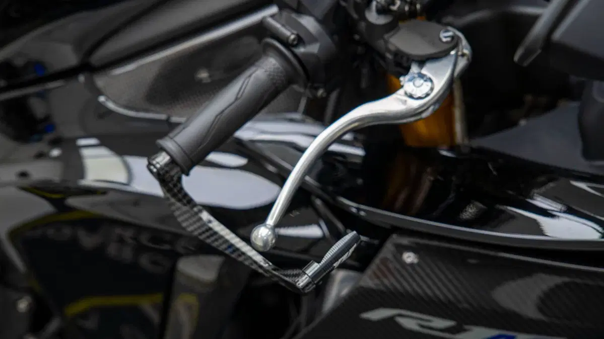 Yamaha YZF R1M (2020 - 25) (16)