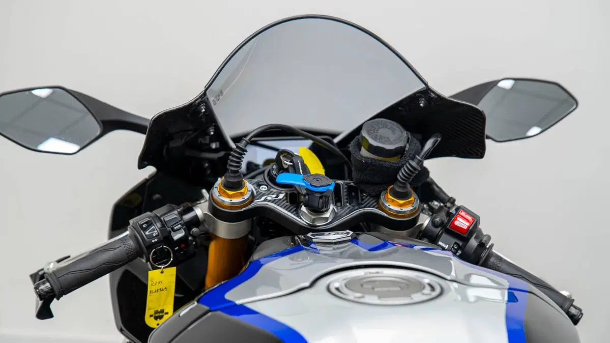 Yamaha YZF R1M (2020 - 25) (19)