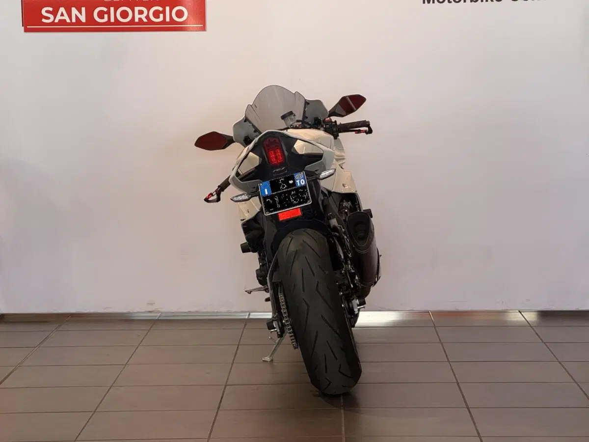 Yamaha YZF R1 (2020 - 25) (3)