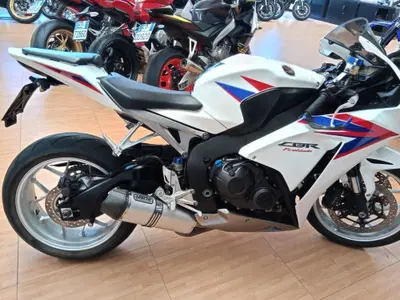 Honda CBR 1000 RR Fireblade (2012 - 16) usata