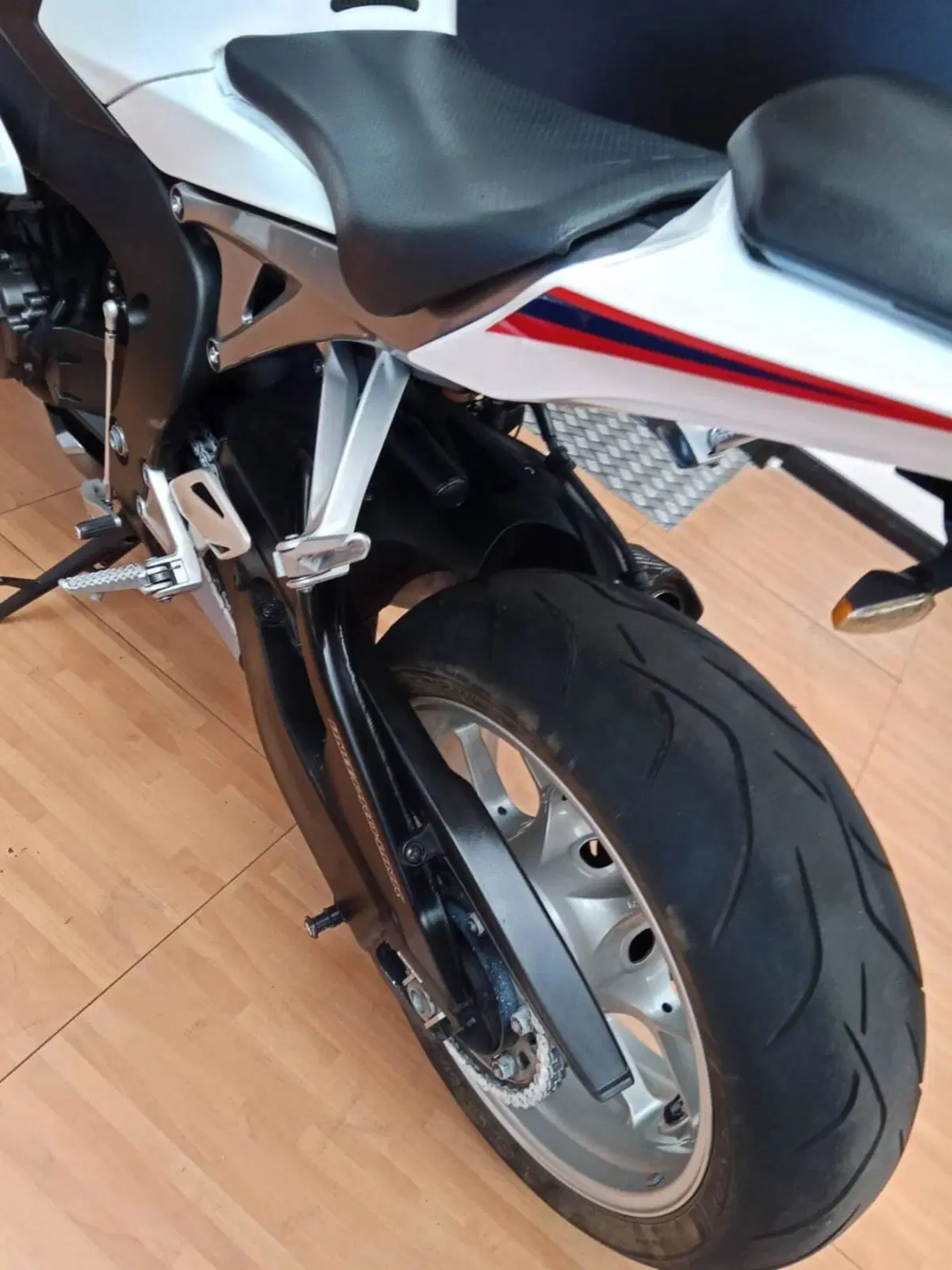 Honda CBR 1000 RR Fireblade (2012 - 16) (5)
