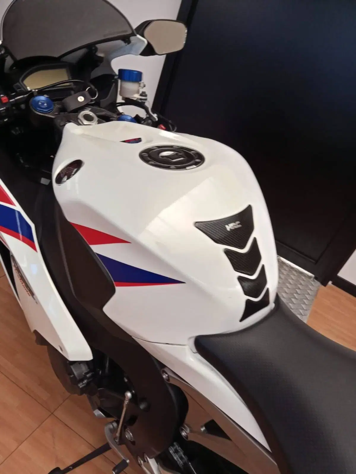 Honda CBR 1000 RR Fireblade (2012 - 16) (6)