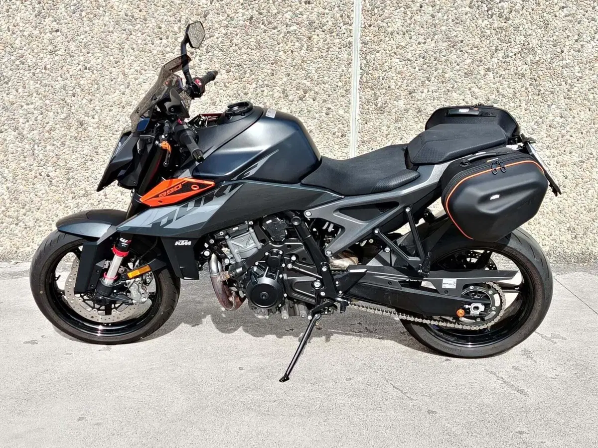 KTM 990 Duke (2024 - 26) (2)