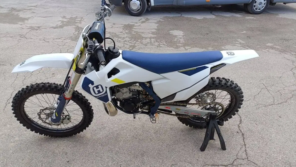 Husqvarna TC 250 (2022) (2)