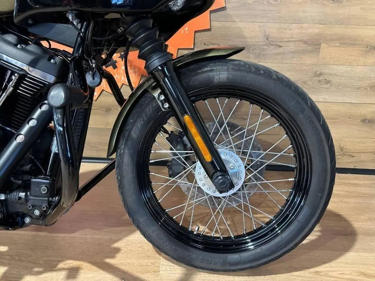 Harley-Davidson 107 Street Bob (2018 - 20) - FXBB (5)
