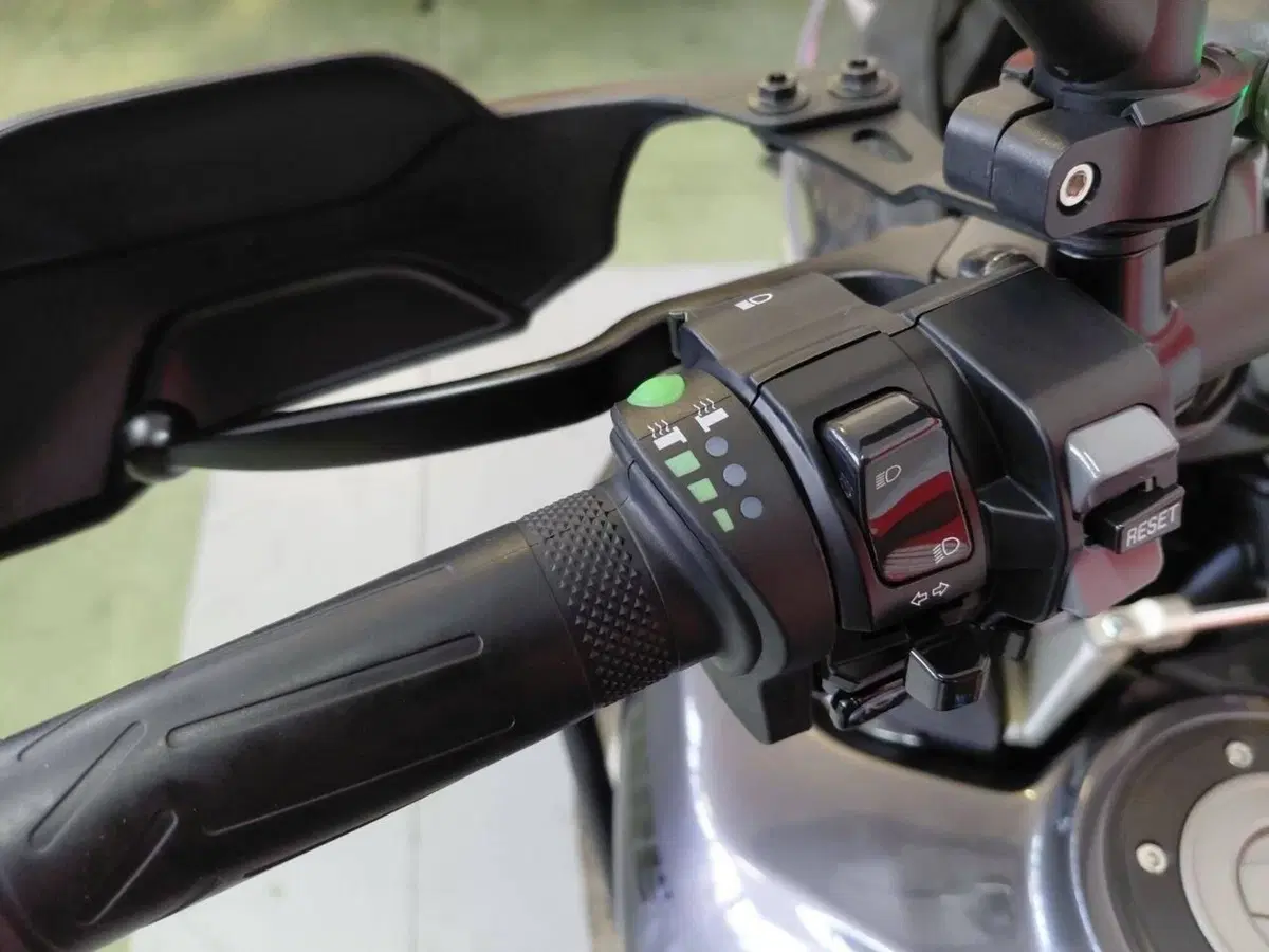 Yamaha Ténéré 700 World Raid (2022 - 25) (2)