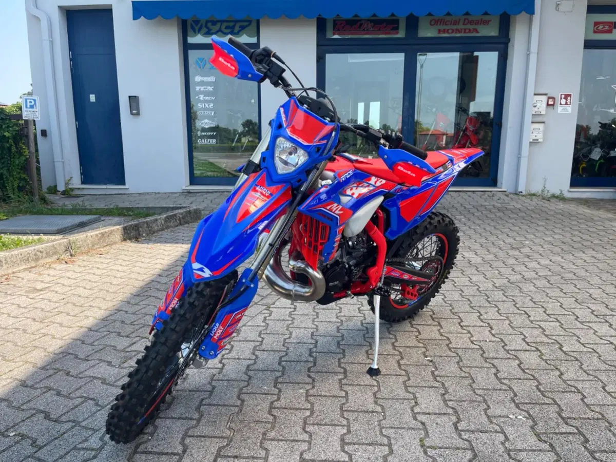 Betamotor RR 250 2T Enduro Race (2026) (3)