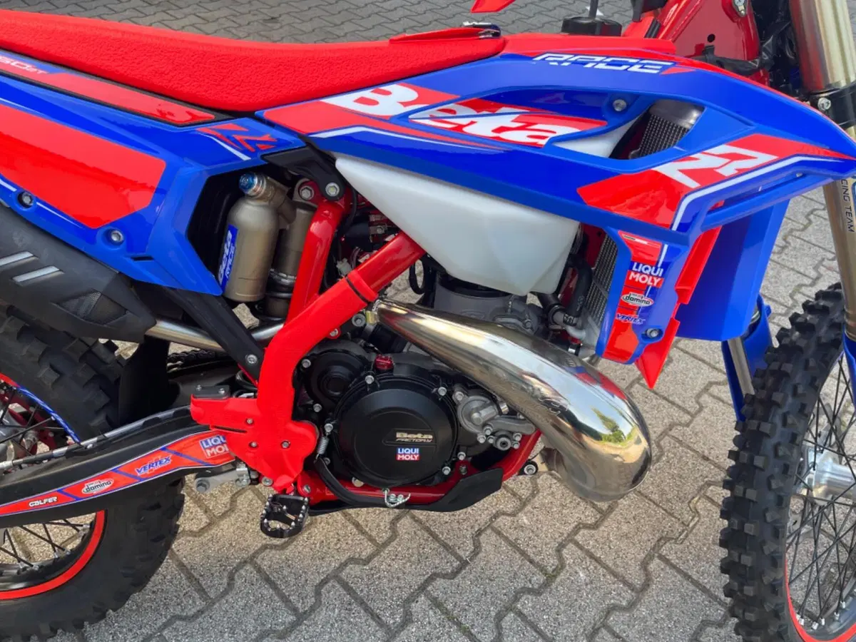 Betamotor RR 250 2T Enduro Race (2026) (7)