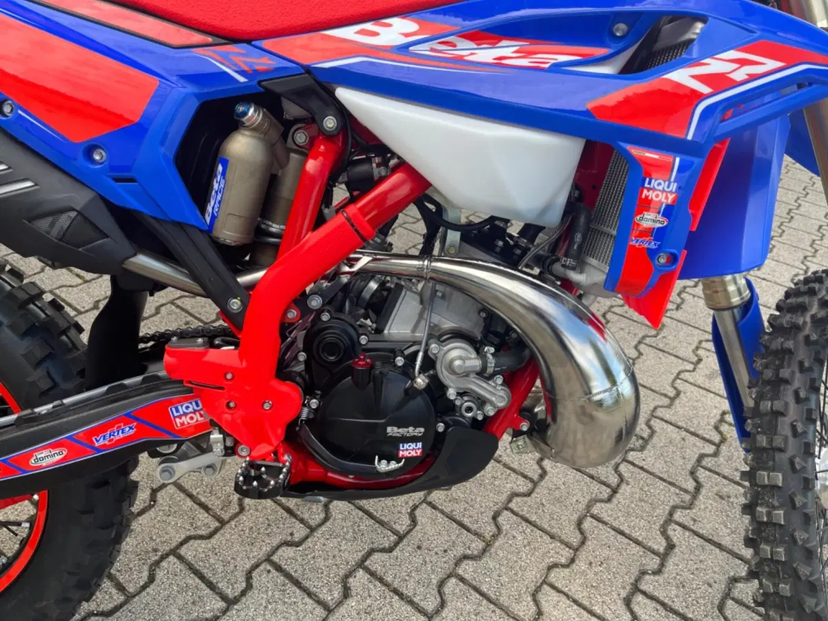 Betamotor RR 200 2T Enduro Race (2026) (7)