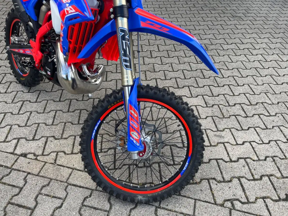 Betamotor RR 200 2T Enduro Race (2026) (8)