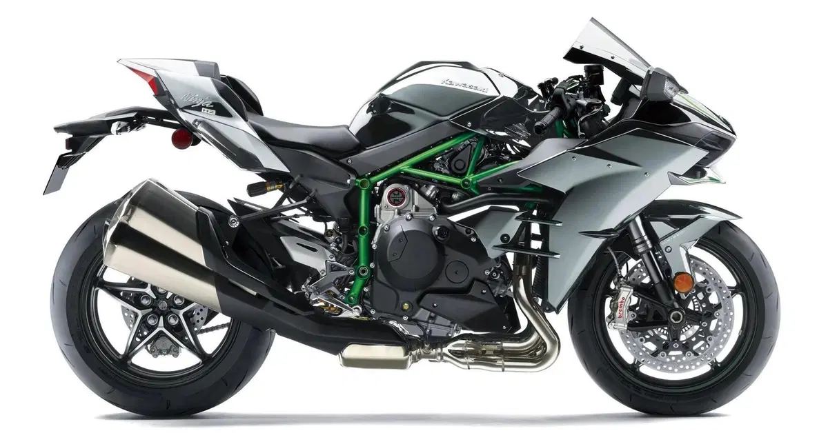 Kawasaki Ninja H2, dai documenti di omologazione spunta un taglio di potenza da oltre 30 cavalli. E se fosse in arrivo una ibrida?