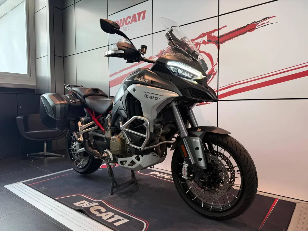 Ducati Multistrada V4 S (2021 - 24) (2)