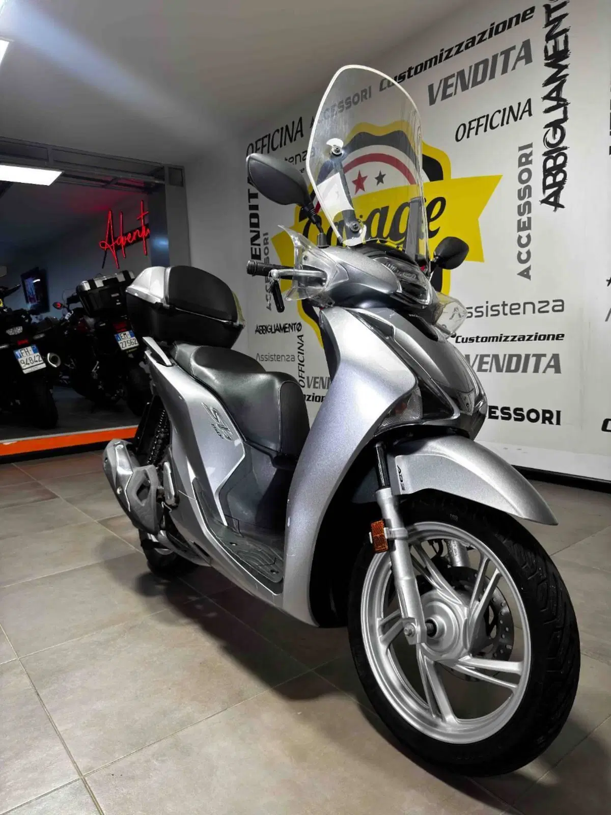 Honda SH 150i (2017 - 19) (2)