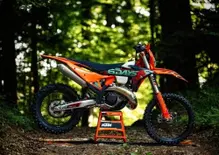 KTM celebra i 100 anni della Sei Giorni con le nuove EXC 6DAYS 2027 [GALLERY]