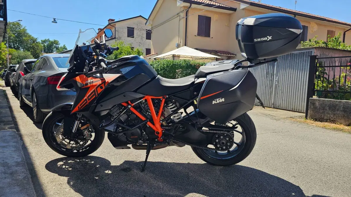 KTM 1290 Super Duke GT (2019 - 20) (2)