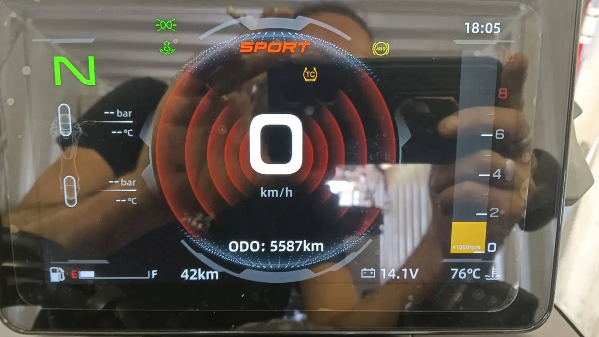 CFMOTO 800MT Explore (2023 - 26) (7)