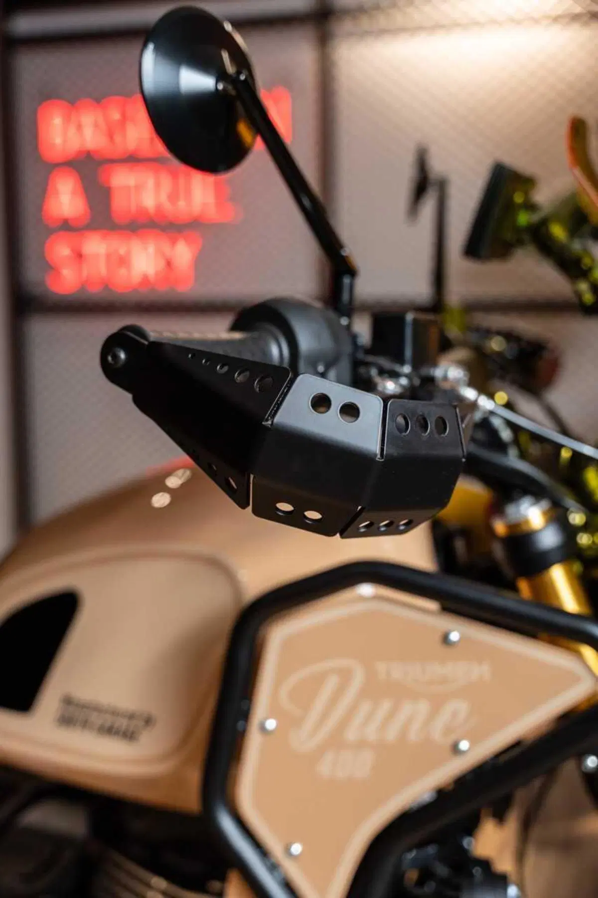 Triumph Dune 400: la Scrambler di Triumph che sogna il deserto (e forse un giorno in vendita) (3)