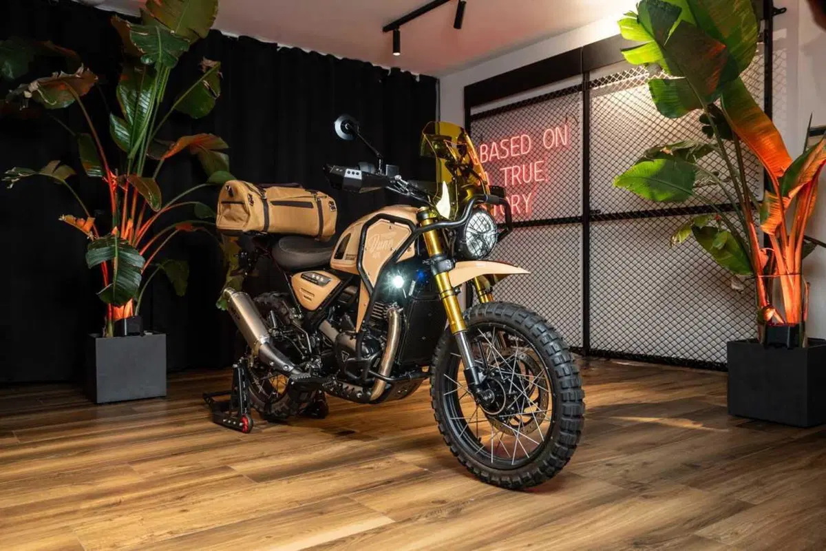Triumph Dune 400: la Scrambler di Triumph che sogna il deserto (e forse un giorno in vendita) (12)