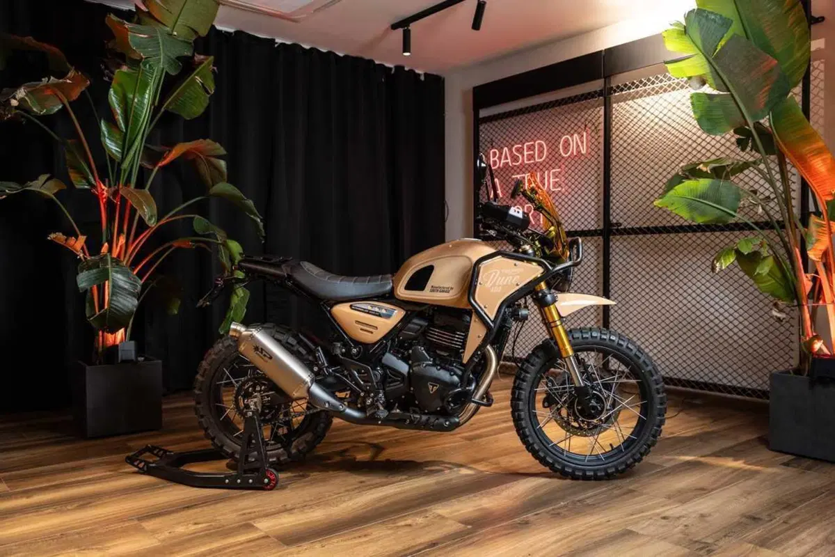 Triumph Dune 400: la Scrambler di Triumph che sogna il deserto (e forse un giorno in vendita) (14)