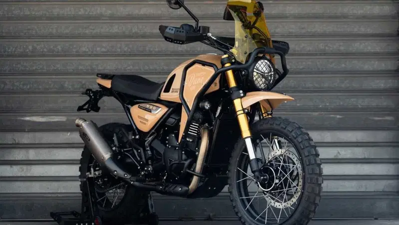 Triumph Dune 400: la Scrambler di Triumph che sogna il deserto (e forse un giorno in vendita)