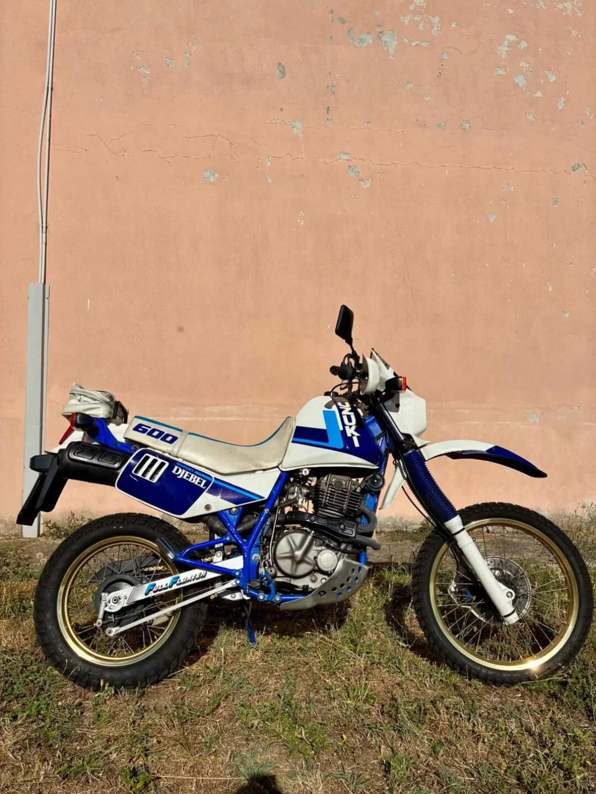 Suzuki Dr 600 Djebel (2)