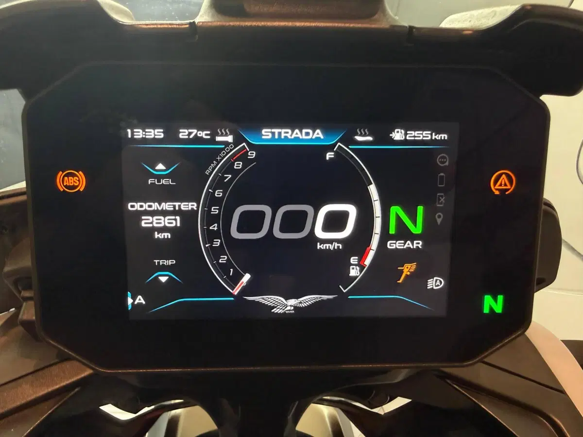 Moto Guzzi V85 TT Travel (2024 - 26) (16)