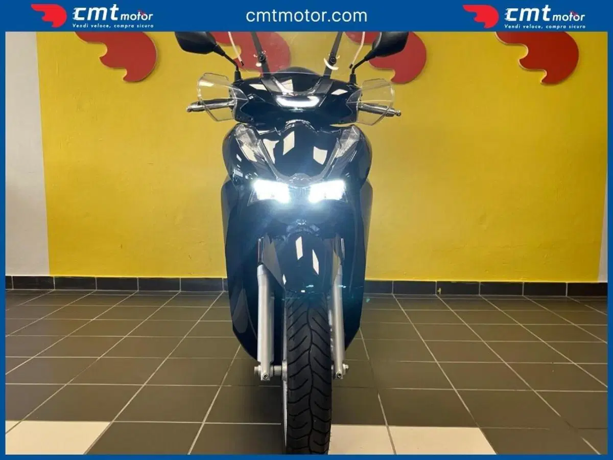 Honda SH 350 (2021 - 24) (2)