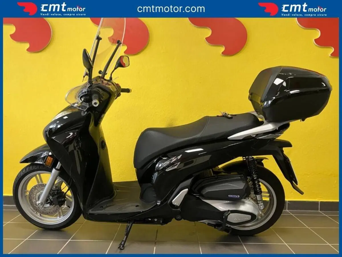 Honda SH 350 (2021 - 24) (3)