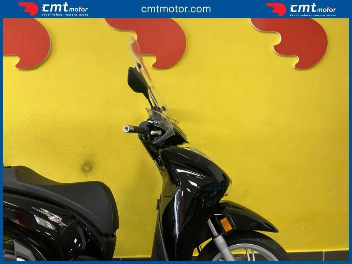 Honda SH 350 (2021 - 24) (8)