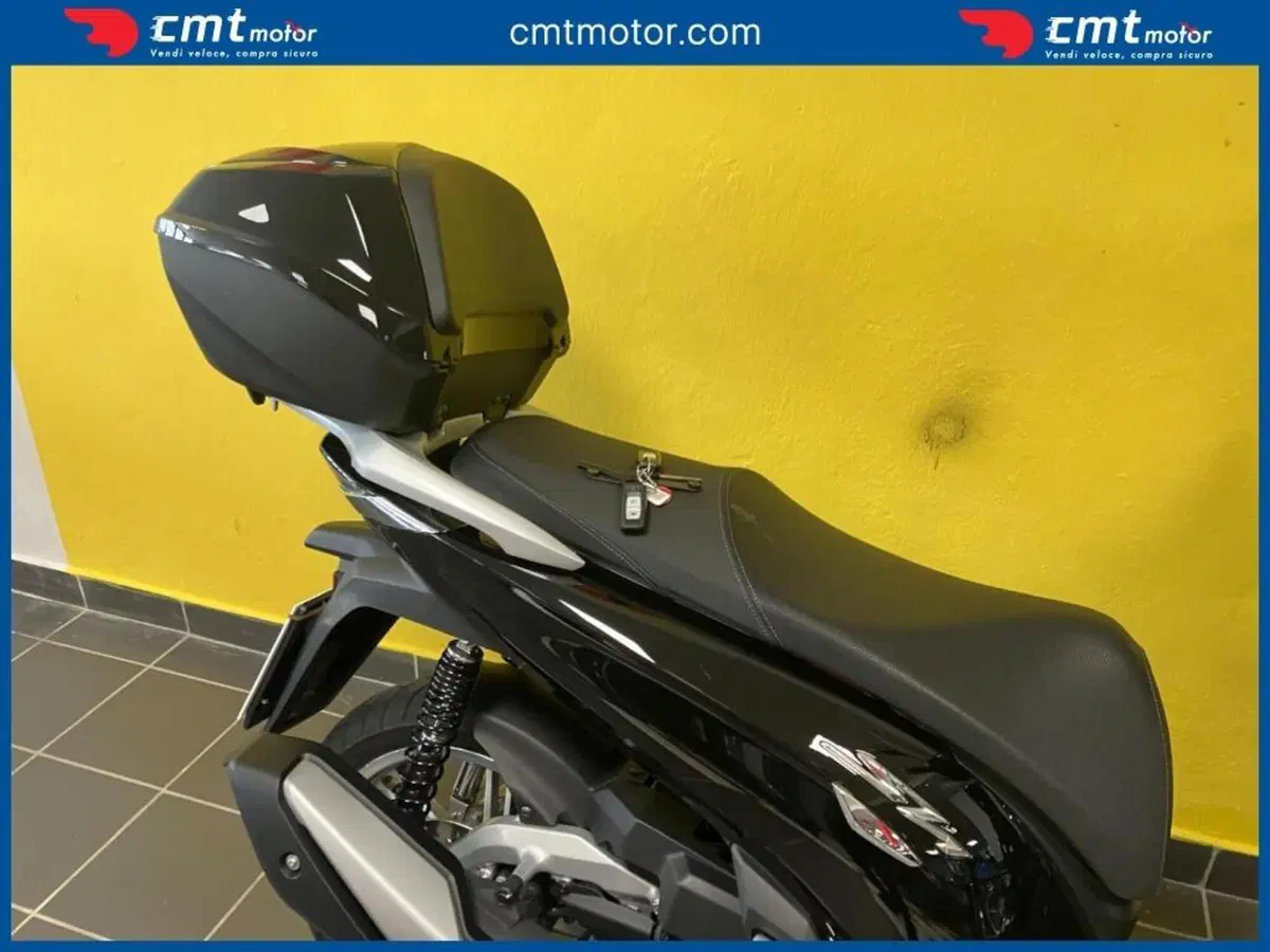 Honda SH 350 (2021 - 24) (9)