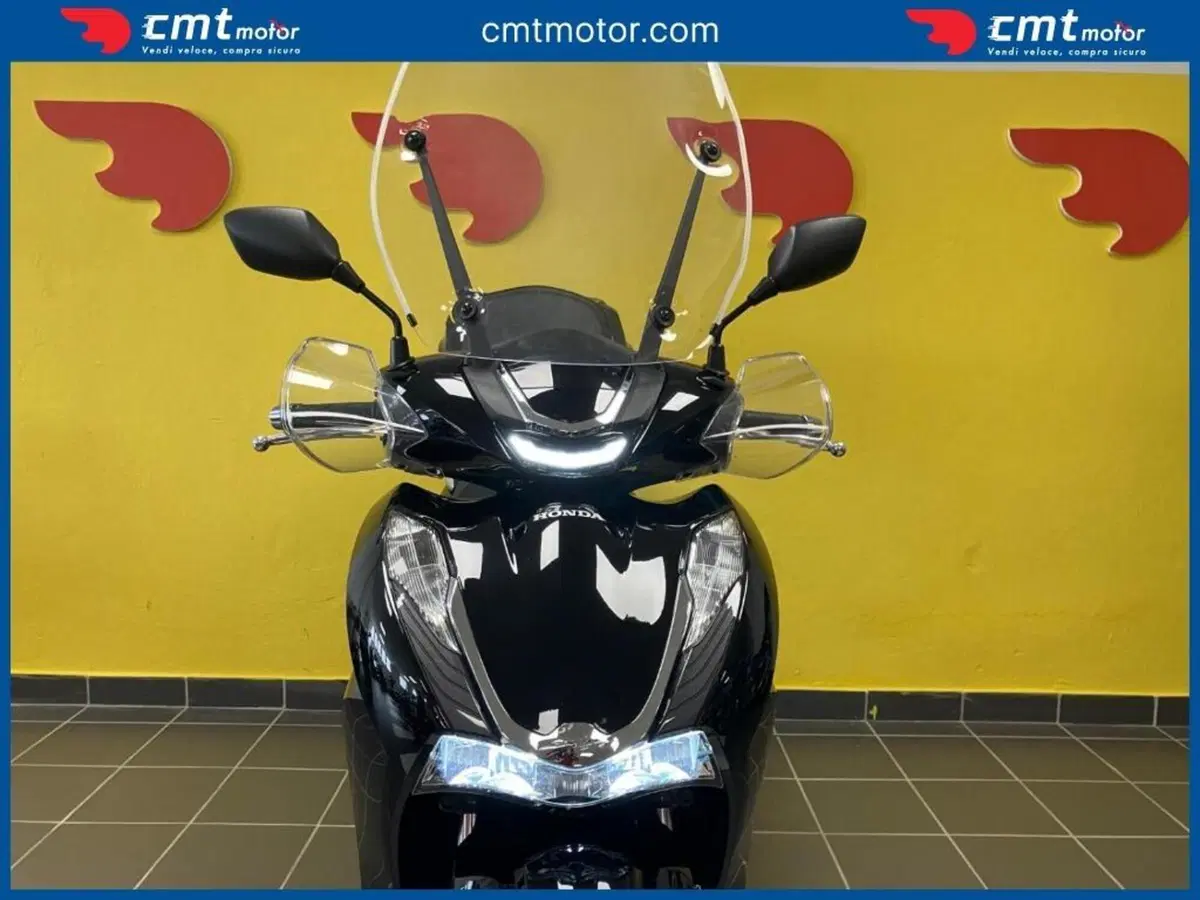 Honda SH 350 (2021 - 24) (11)