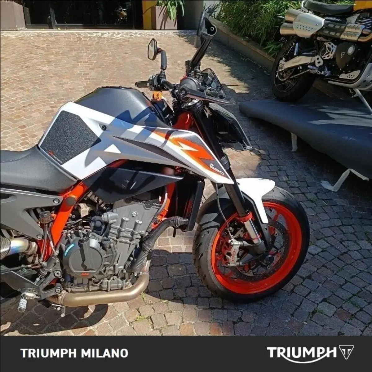 KTM 890 Duke R (2021) (7)