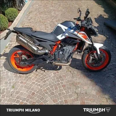 KTM 890 Duke R (2021) usata