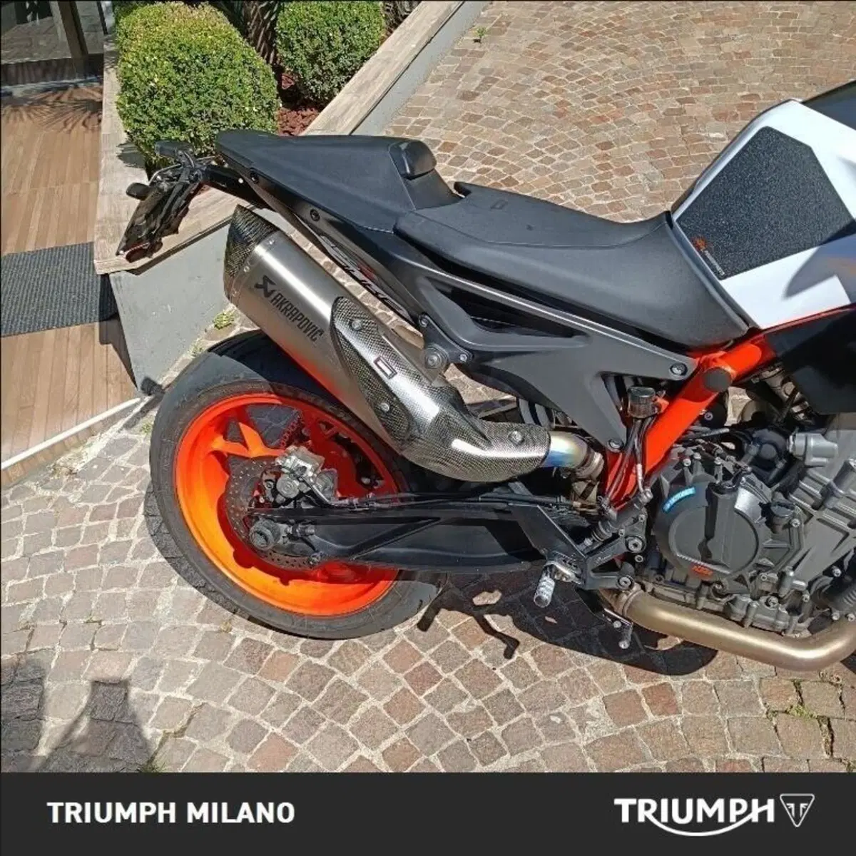 KTM 890 Duke R (2021) (2)