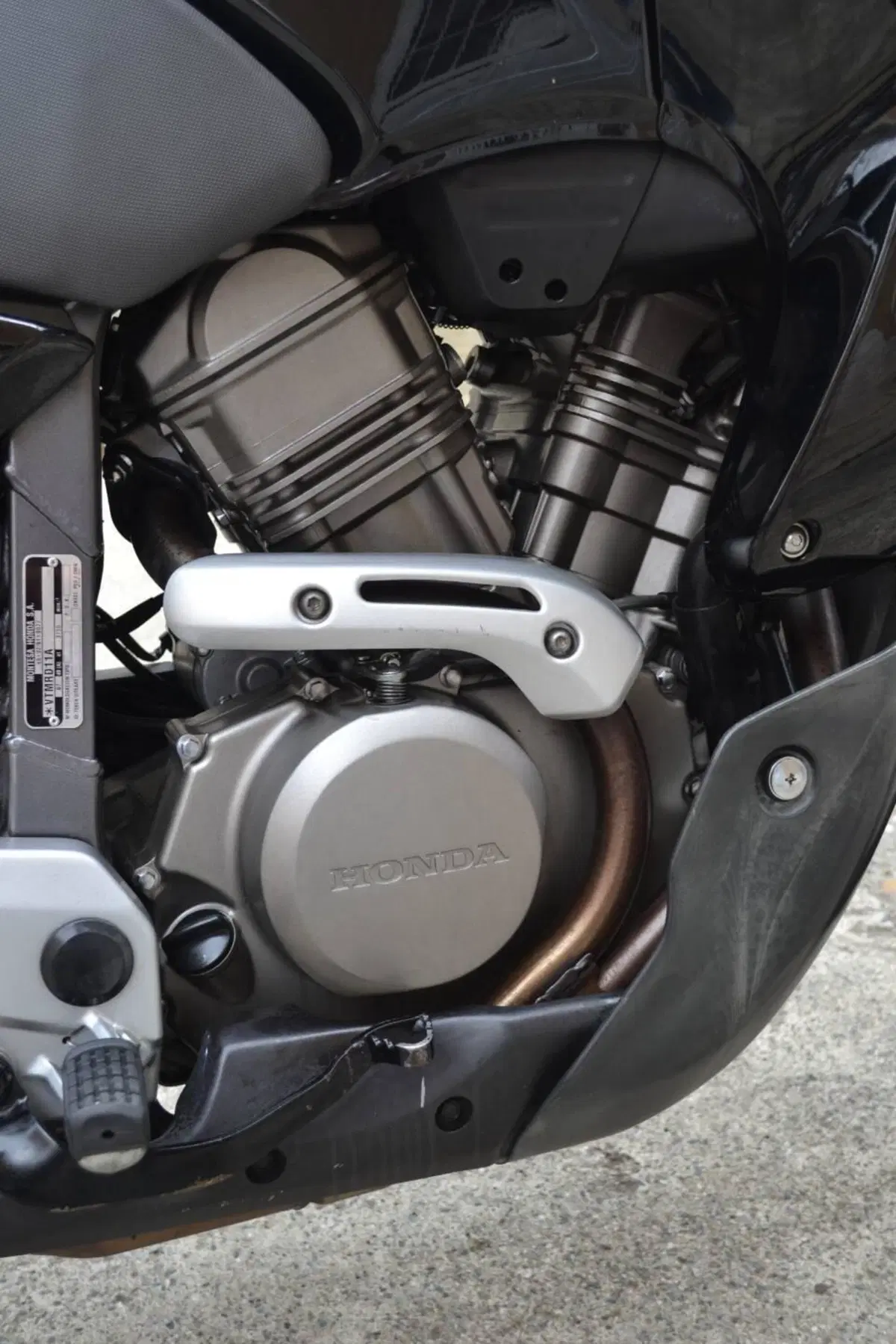 Honda Transalp XL 650V (2005 - 06) (7)