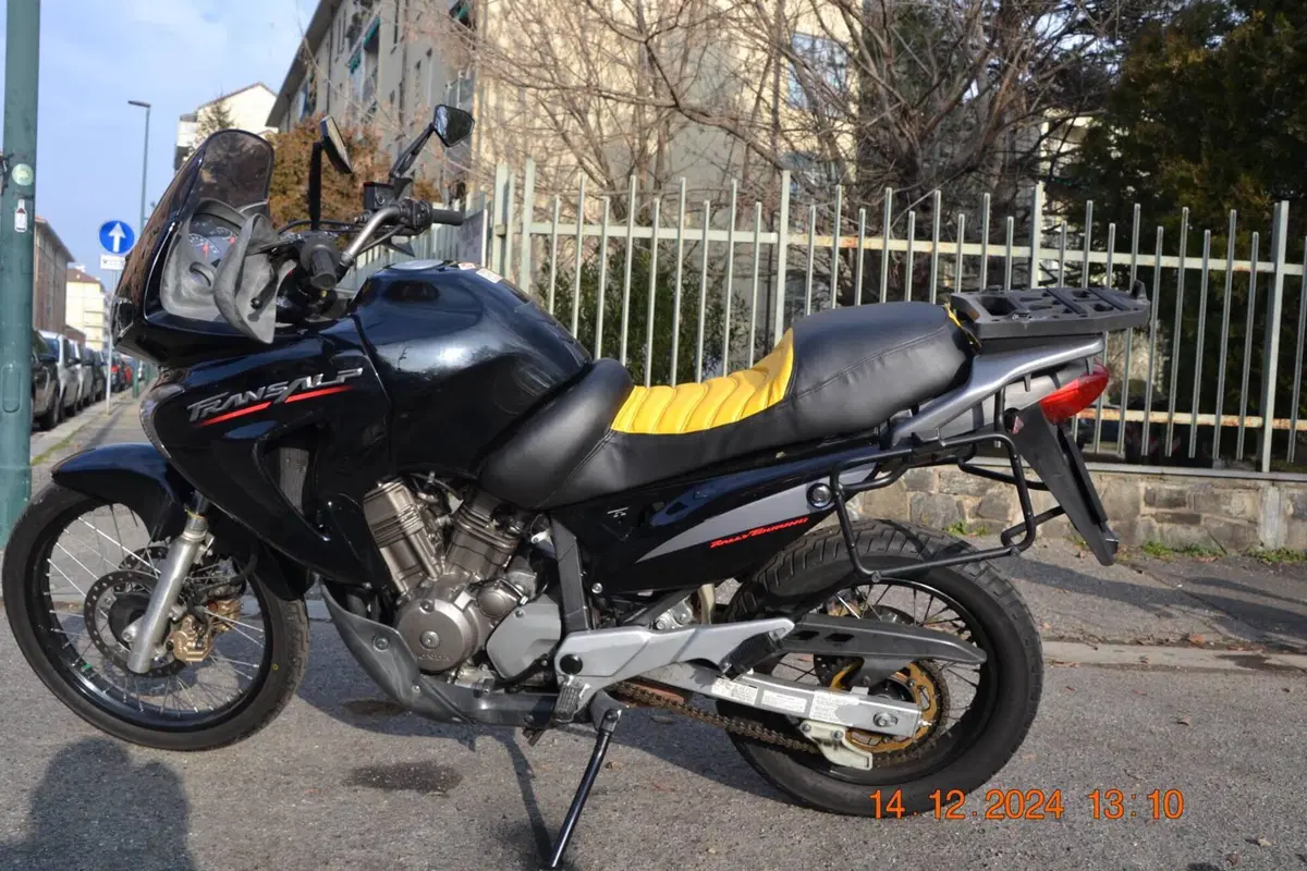 Honda Transalp XL 650V (2005 - 06) (2)
