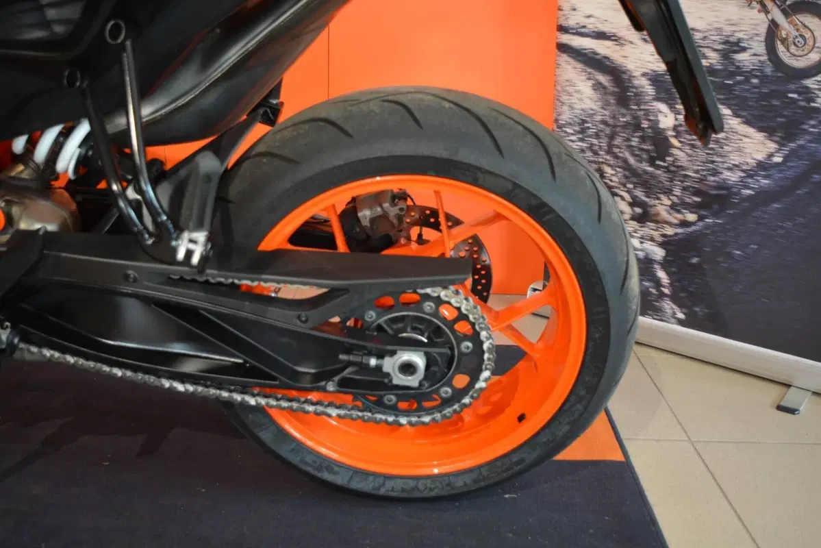 KTM 890 Duke R (2022 - 23) (17)