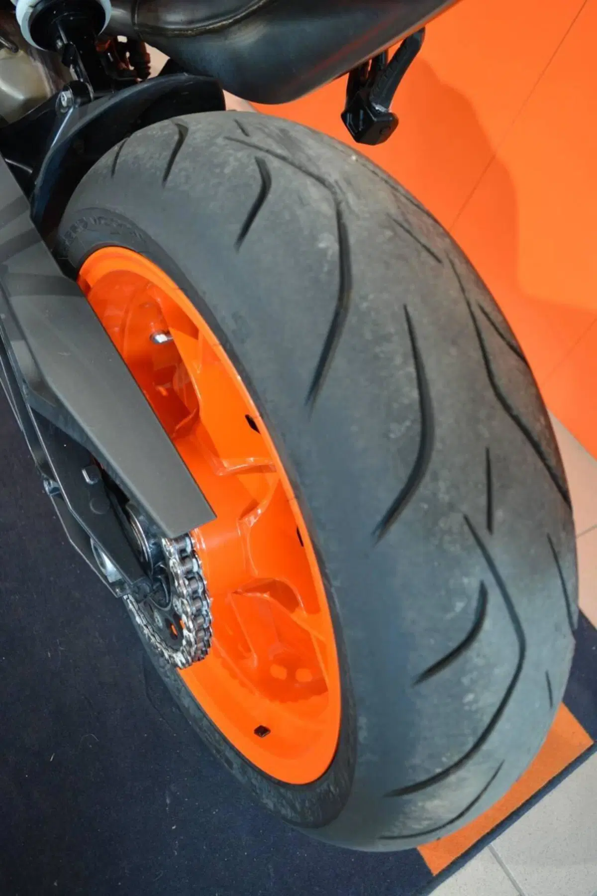 KTM 890 Duke R (2022 - 23) (20)