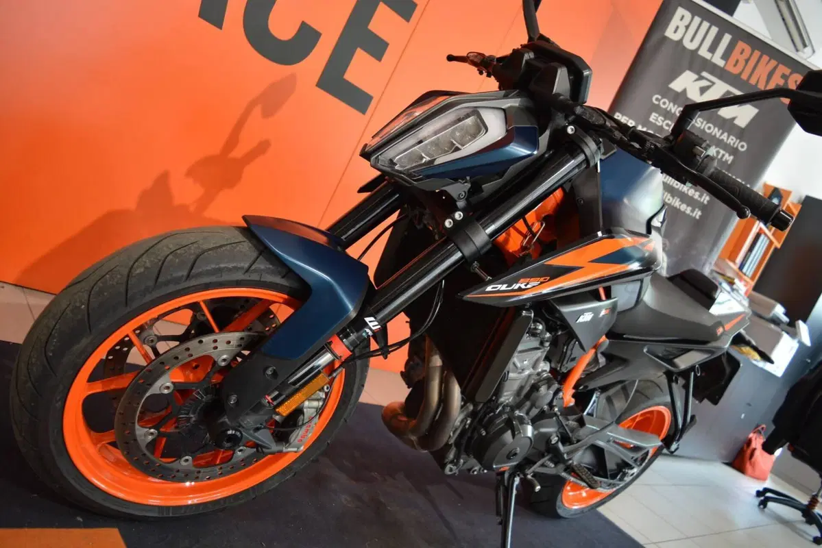 KTM 890 Duke R (2022 - 23) (5)