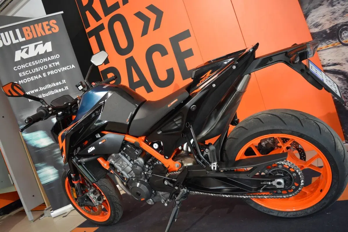 KTM 890 Duke R (2022 - 23) (6)
