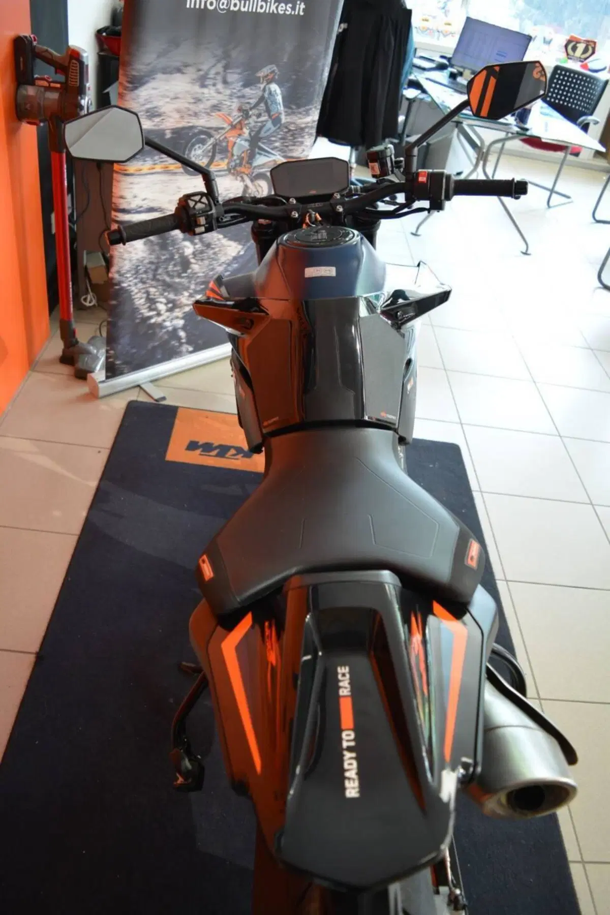 KTM 890 Duke R (2022 - 23) (8)