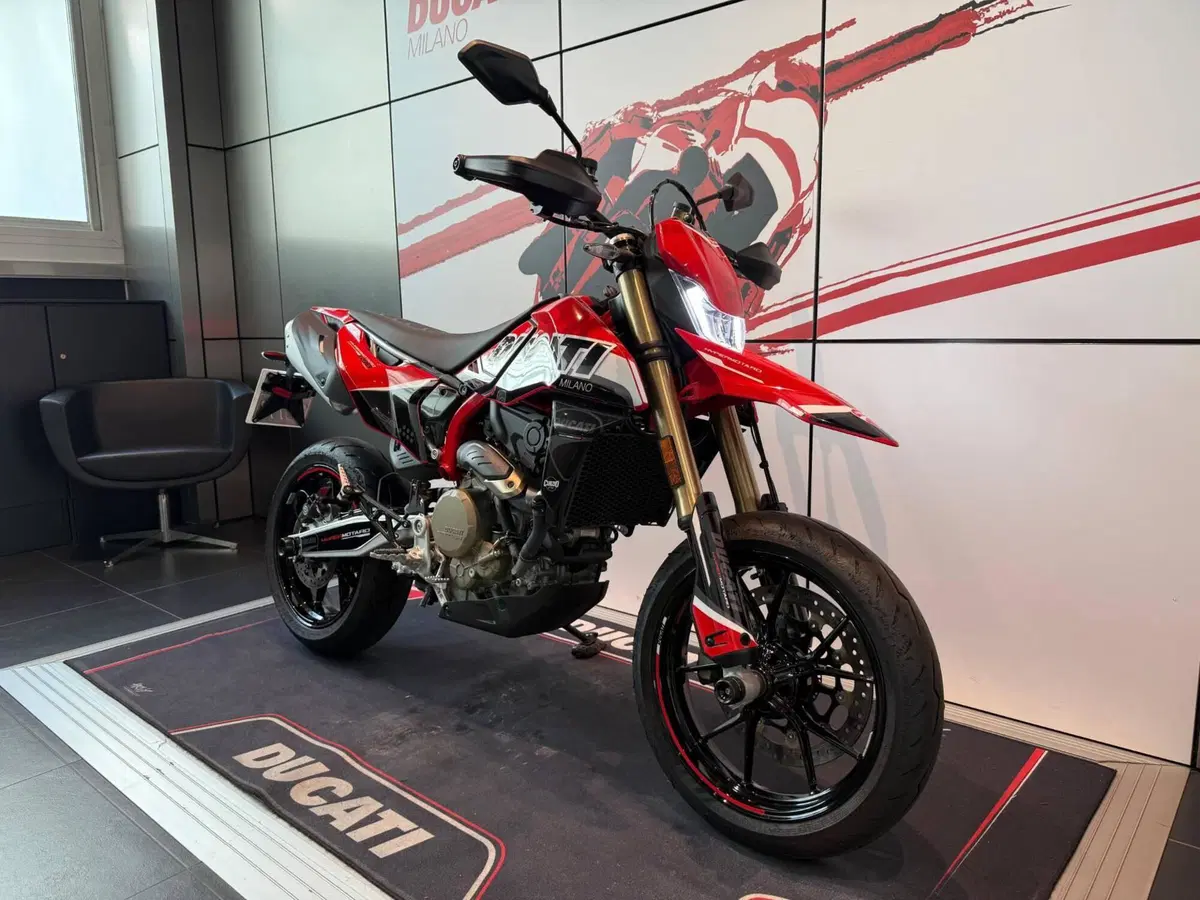 Ducati Hypermotard 698 Mono (2024 - 26) (2)